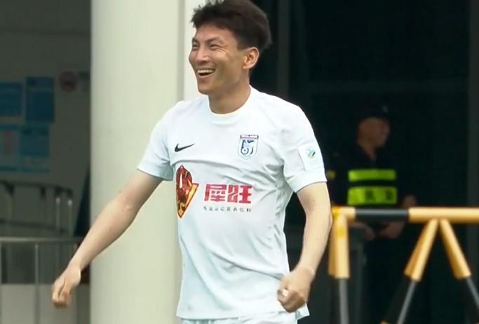 kaiyun.com-闫鹏告别大连英博：离开英博是我职业生涯最艰难的一次转身