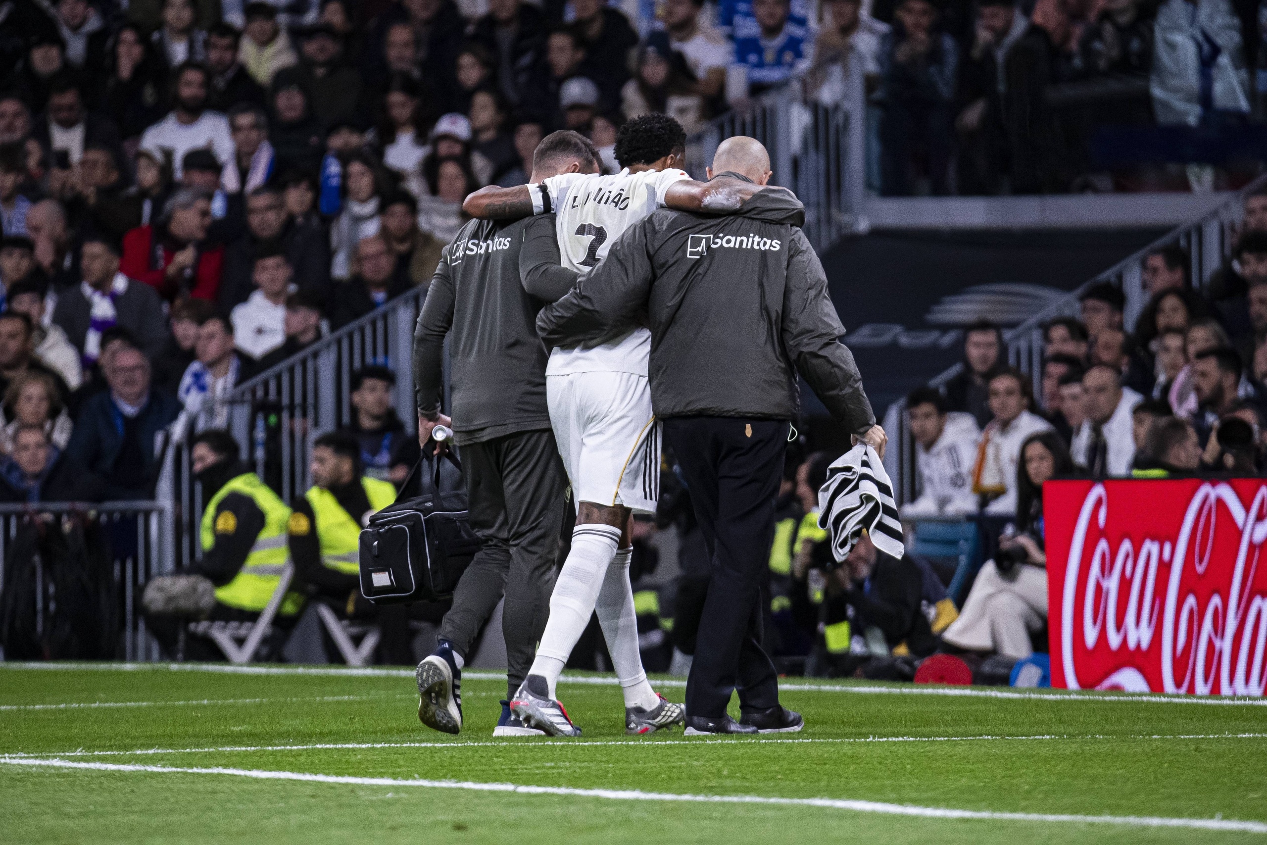 开云体育全站app下载优惠-记者：米利唐若不手术5周后就能复出，但复发概率极高